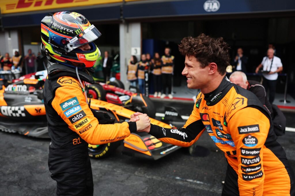 FB_IMG_1753635557905-1024x683 Piastri gana el GP de Bélgica 2025 tras emocionante duelo bajo lluvia con Norris