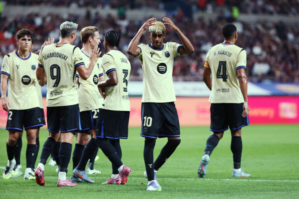 FC-Barcelona-v-FC-Seoul-Preseason-Friendly-1024x683 Lamine Yamal celebra sus primeros goles como número 10 del Barcelona en la goleada ante FC Seoul