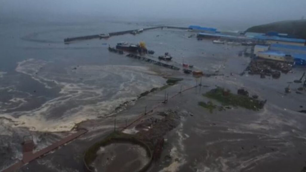 ciudad-rusa-thumb-1024x576 Tsunami masivo impacta costas del Pacífico tras terremoto 8.8 en Kamchatka, Rusia