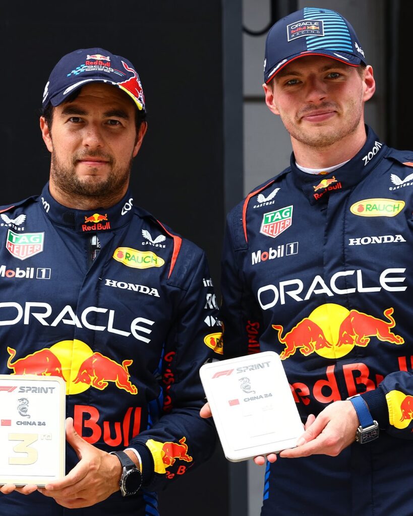 523814667_18512919610033142_7604645524043667906_n-819x1024 Checo Pérez cerca de firmar con Cadillac para la F1 2026: todo lo que se sabe