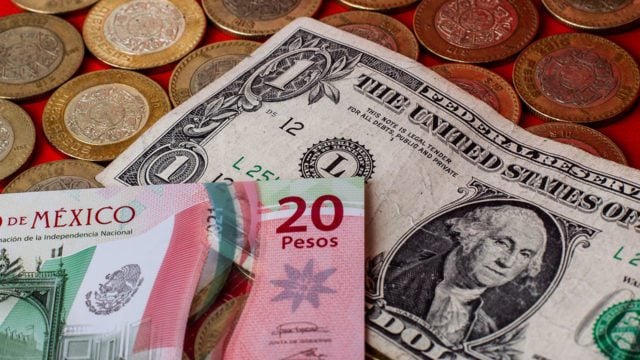 ACH0470-640x360-1 Peso mexicano cierra la semana con ganancia de 1.54% impulsado por debilidad del dólar
