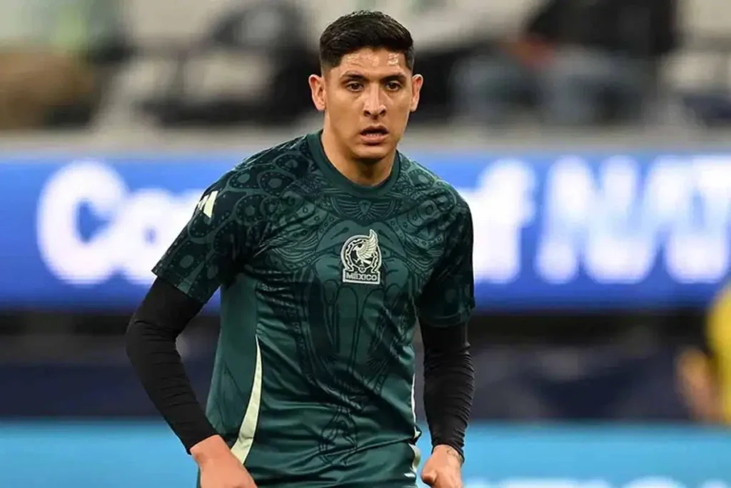 El-futuro-de-Edson-Alvarez-entre-West-Ham-Ajax-y-la-apuesta-de-Mourinho-1024x683 Edson Álvarez cerca de Fenerbahce: el mexicano define su futuro en Turquía