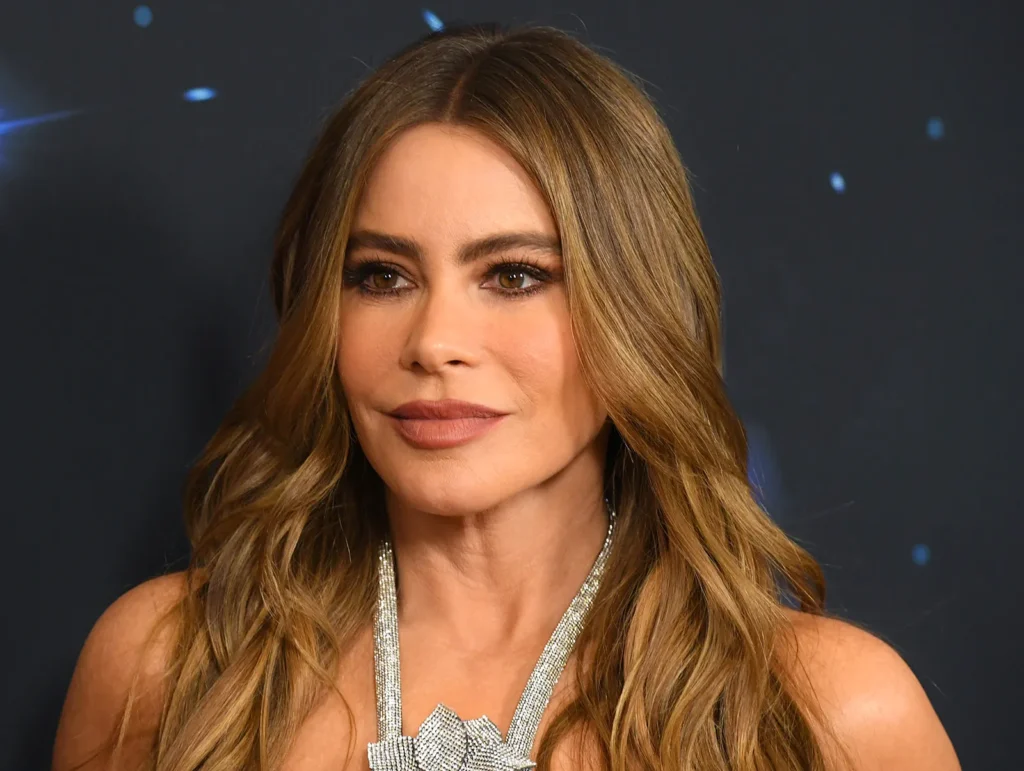 Sofia-Vergara-attends-the-red-carpet-for-the-Americas-Got-Talent