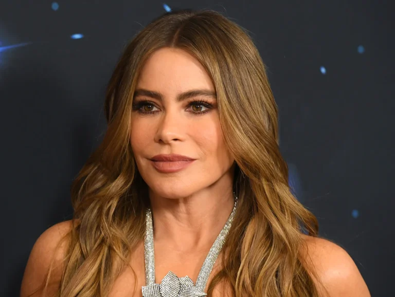 Sofia-Vergara-attends-the-red-carpet-for-the-Americas-Got-Talent
