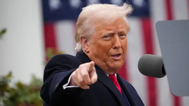 b1229630-13ce-11f0-bf82-cb6aee90e3a2.jpg Trump extiende por 90 días la tregua arancelaria con China para evitar escalada comercia