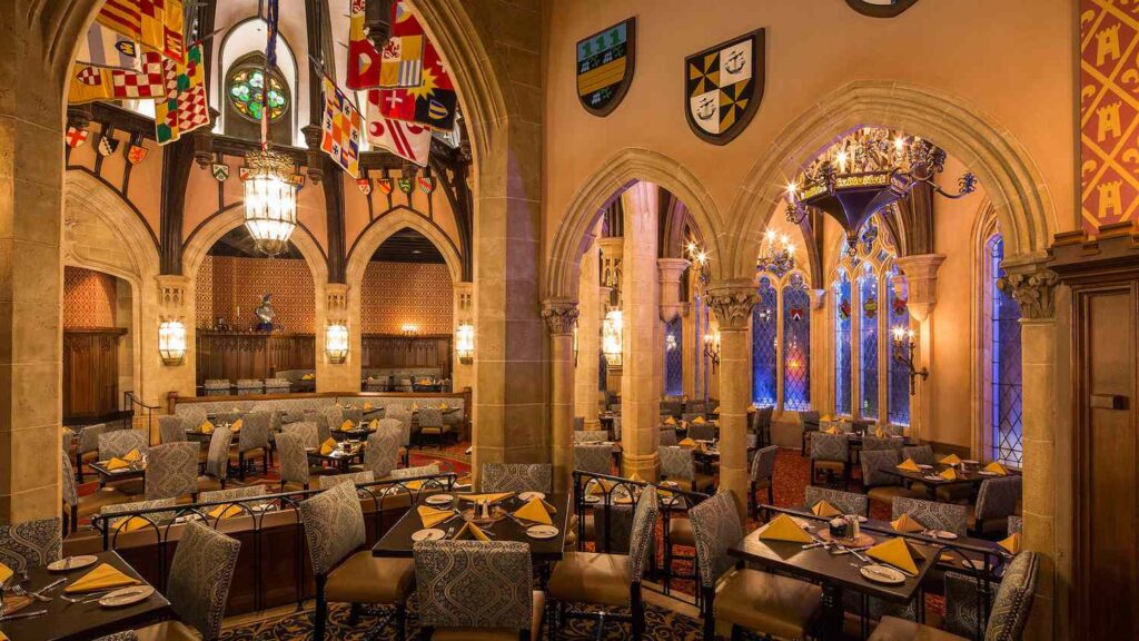 cinderella-royal-table-08-f918f0b46ad640879dc33a69b6f6173c-1024x576 10 restaurantes en Disney World cambiaron sus menús esta semana