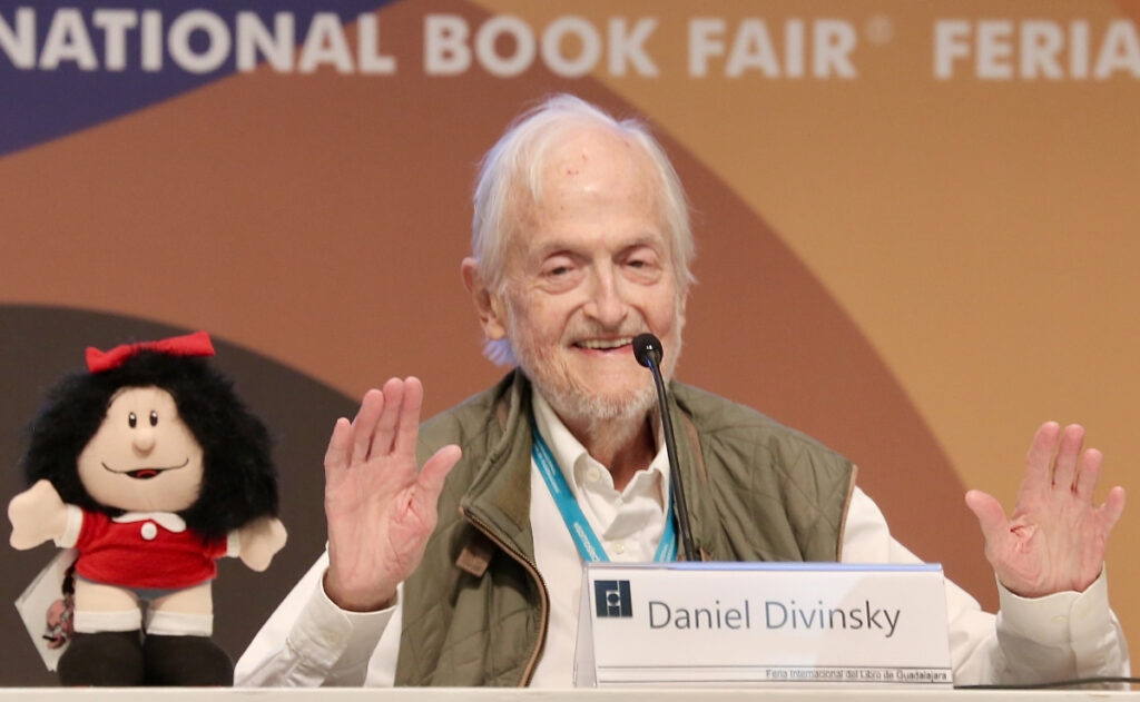 daniel-divinsky-feria-internacional-libro-1024x631 Murió Daniel Divinsky, el editor que hizo inmortal a Mafalda y revolucionó la cultura argentina