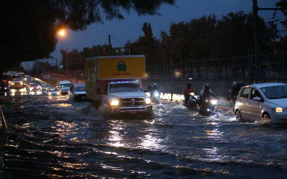 inundacion-calzada-ignacio-zaragoza-gabriel_0_21_958_596 ¿Cuáles son los apoyos del Gobierno de CDMX si se inunda tu casa en la temporada de lluvias?
