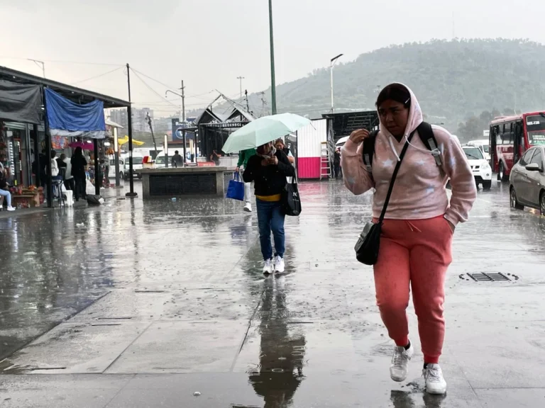 reportan-avance-lento-en-metro-por-lluvia-en-la-cdmx_064dda48-33ae-47a3-8358-094c48f7d162_medialjnimgndimage=fullsize