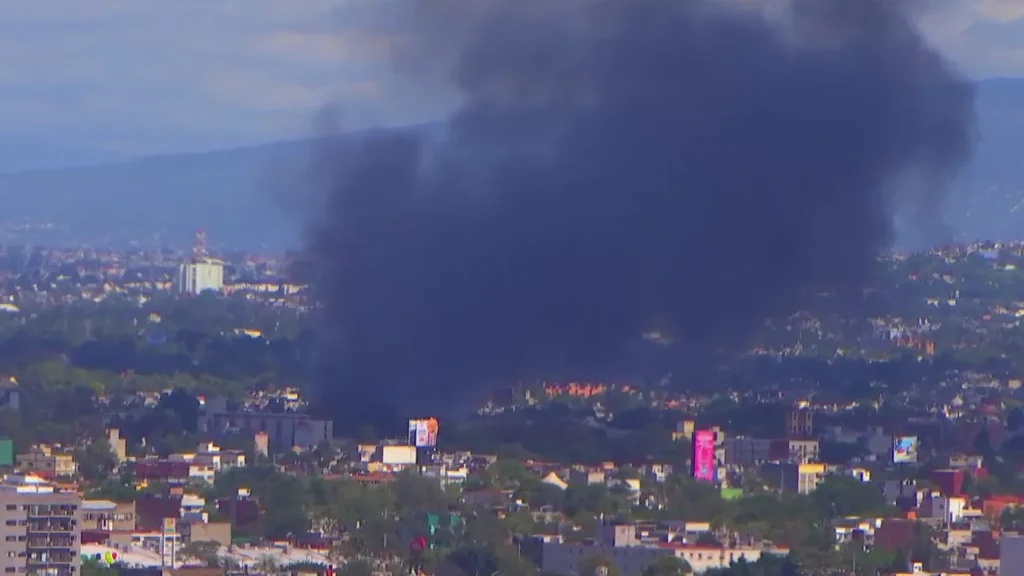 snapshot-1-1-1024x576 Incendio en Iztacalco moviliza a bomberos y autoridades